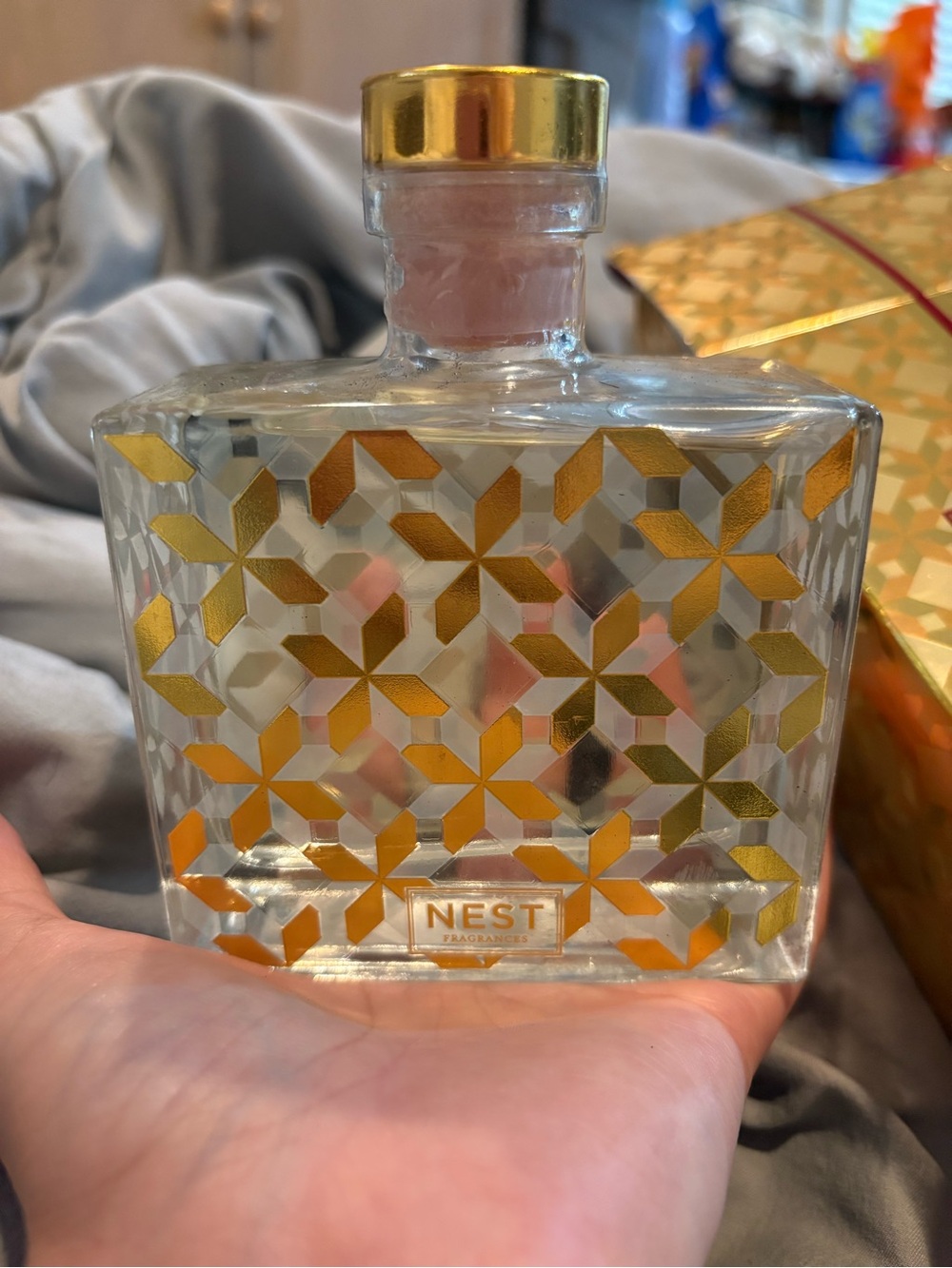 NEST Spiced Orange & Clove Reed Diffuser - Picture 3 of 4